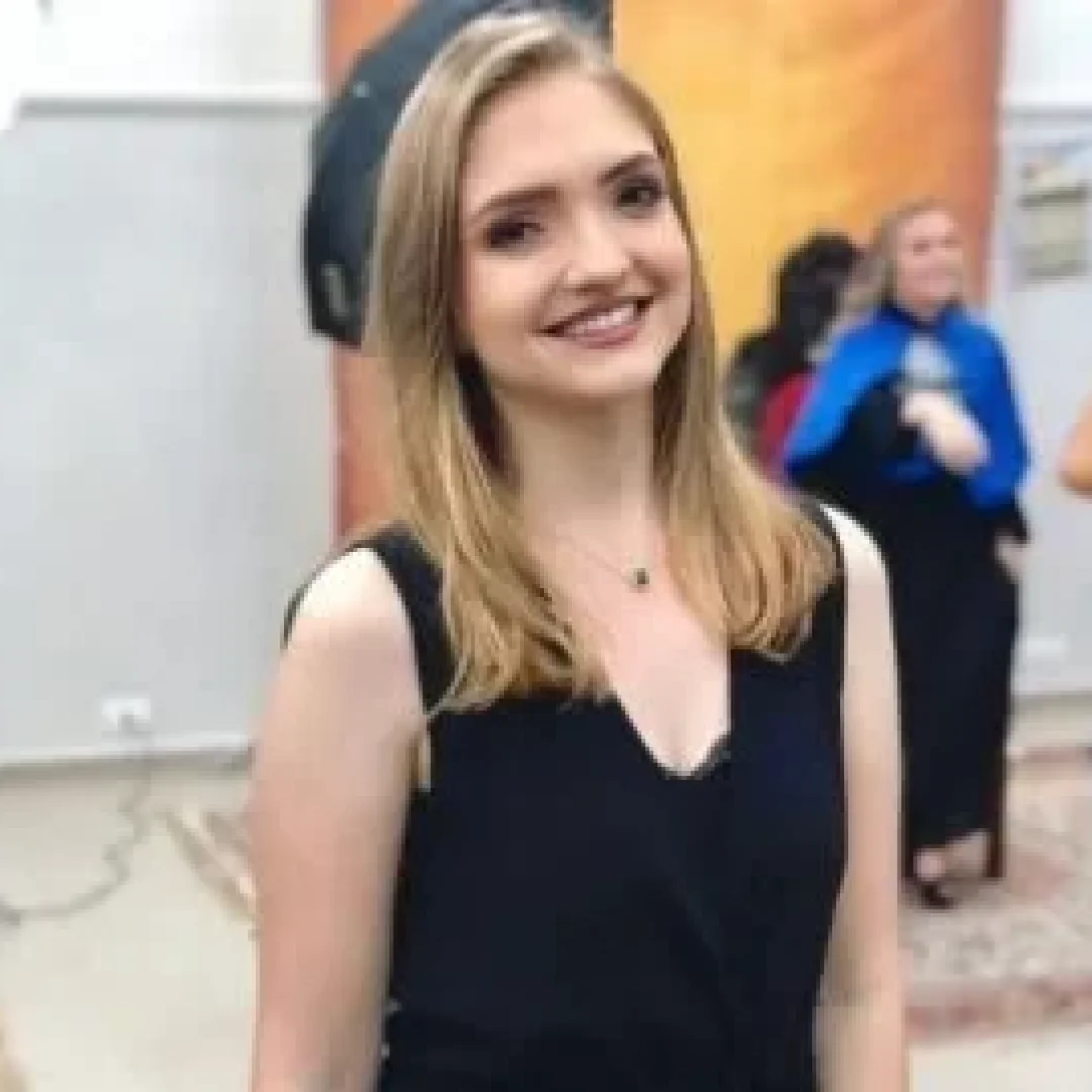Anna Silvia Ramos De Oliveira Gimenez